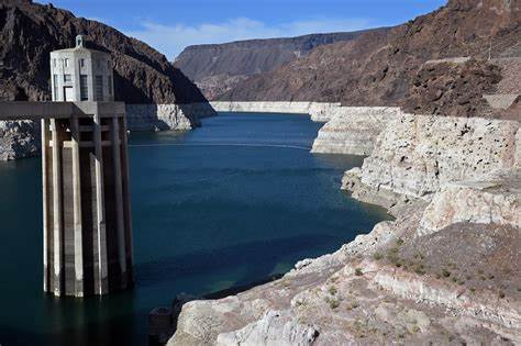 The Lake Mead water line