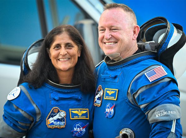 Suni Williams and Butch Wilmore before take-off. (Courtesy of E! News)
