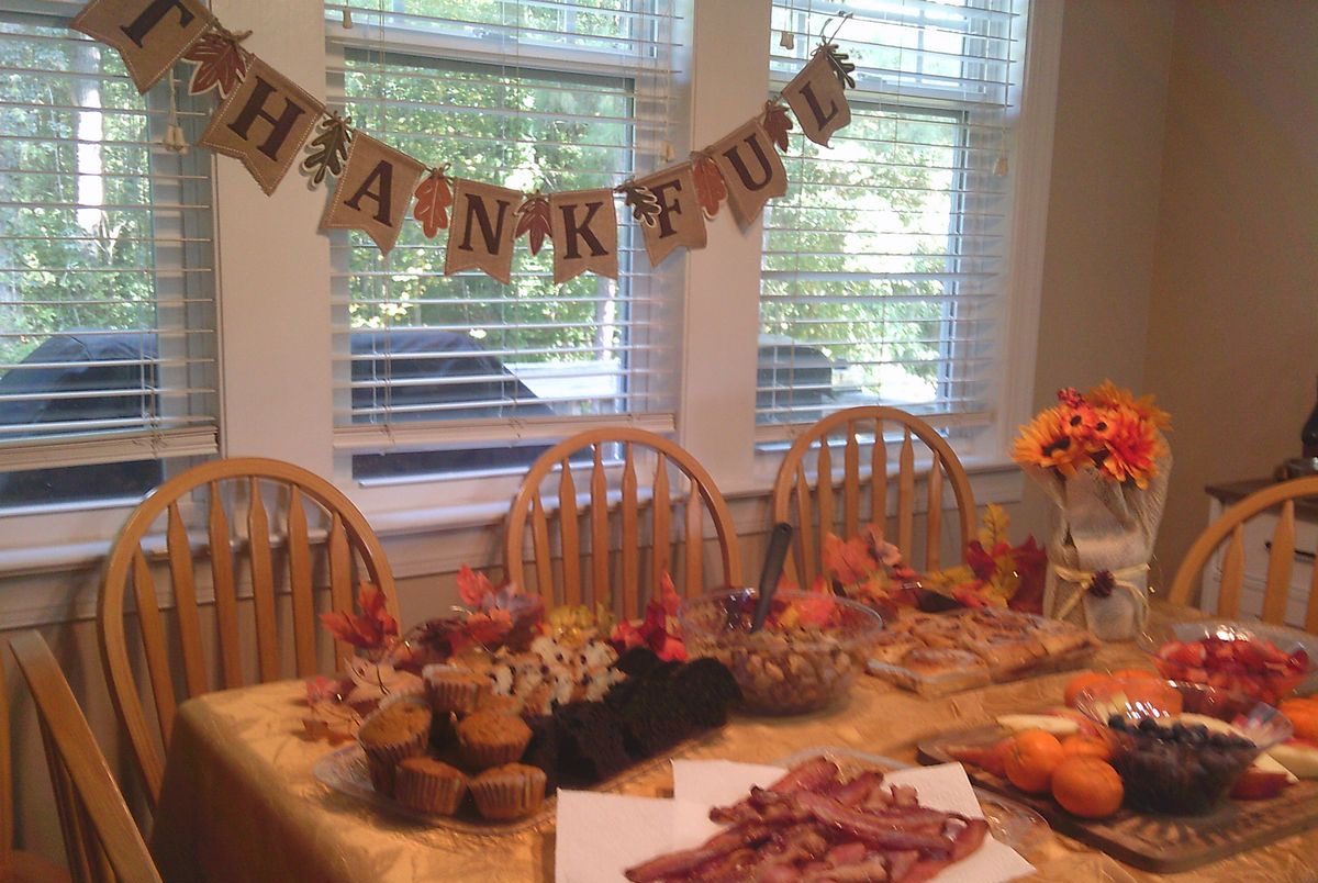 A students 2024 Thanksgiving dinner