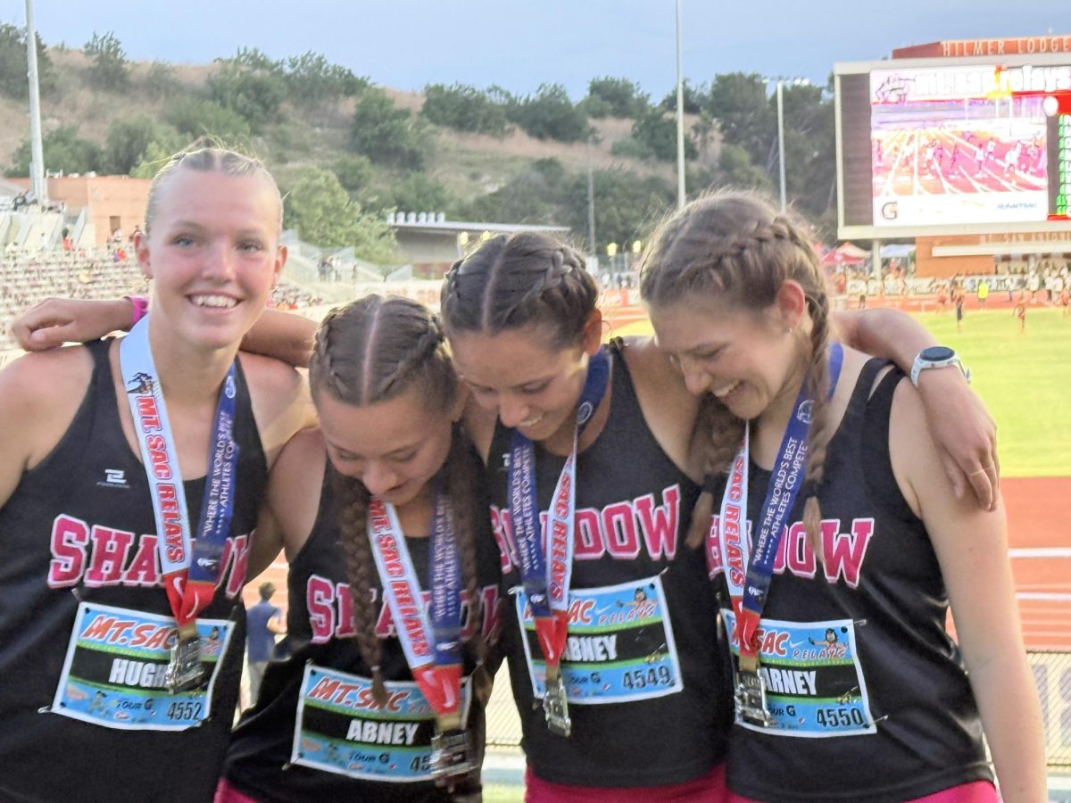 Girls 4x800 Team
