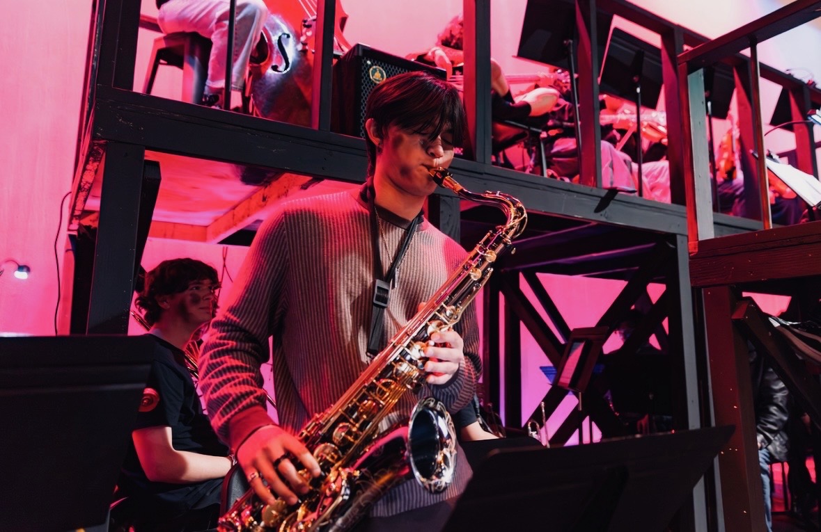 Kylan Carlos soloing